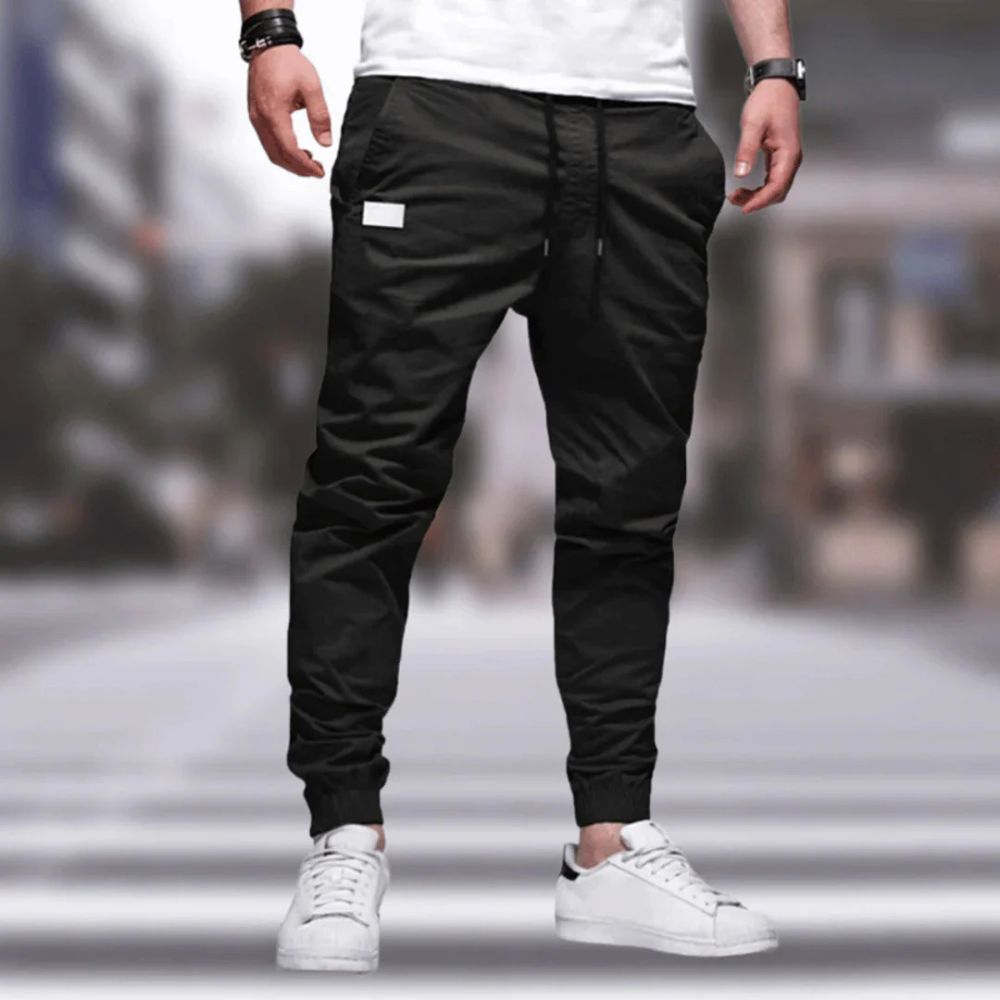 Stijlvolle en comfortabele cargo zomerbroek voor mannen, ideaal voor warme dagen.