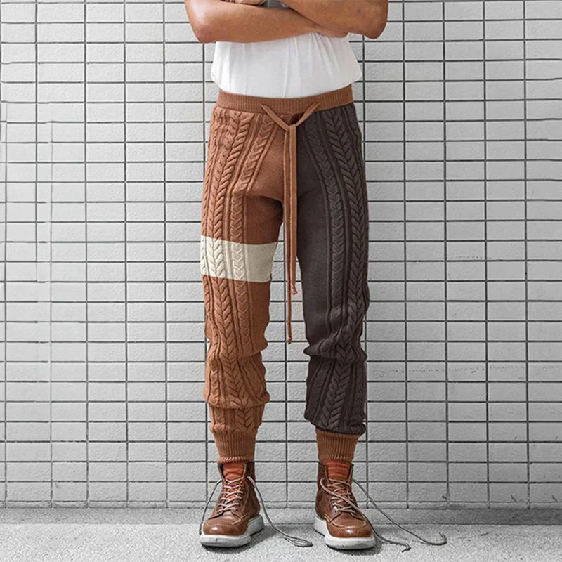 Heren gebreide joggers met uniek design en comfortabele pasvorm.