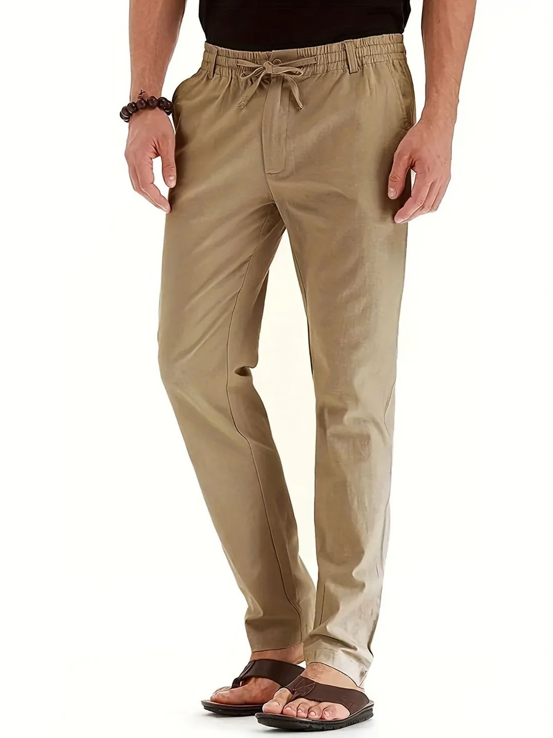 Stijlvolle en lichte heren cargobroek met elastische taille, ideaal voor warme zomerdagen.