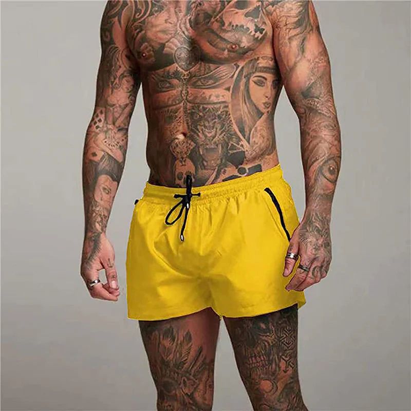 Minimalistische, sneldrogende zwemshorts voor heren, perfect voor zomerse strand- en wateractiviteiten.