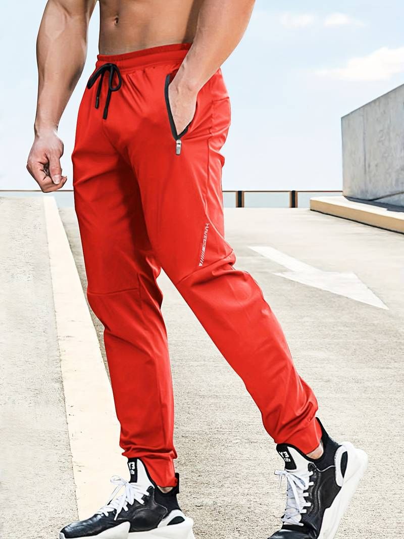 Lichte en ademende zomerbroek voor heren met een casual en comfortabele pasvorm.