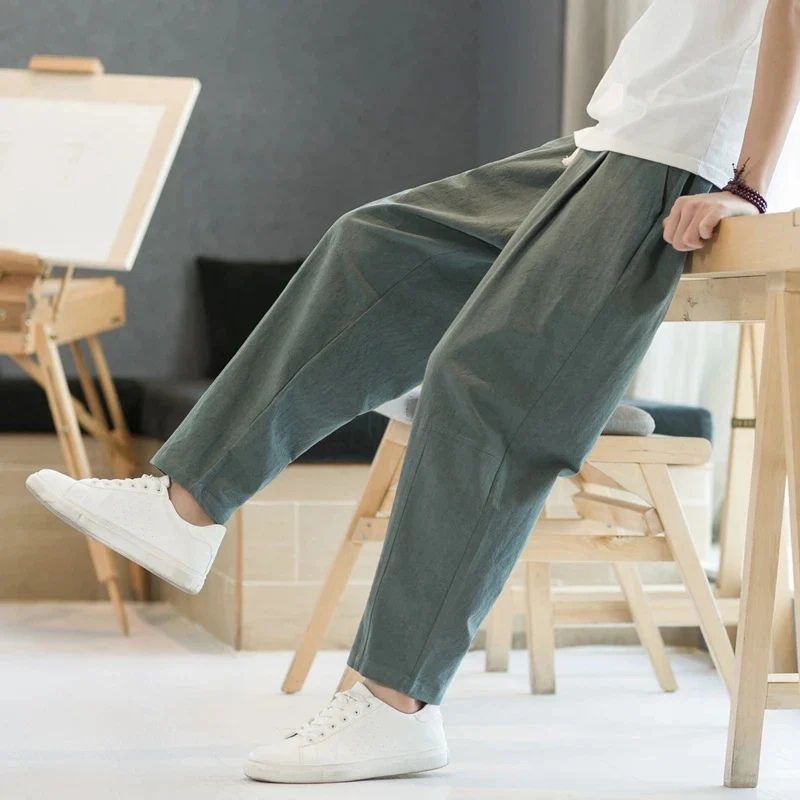 Linnen zomerbroek voor heren, casual en luchtig voor warme dagen.