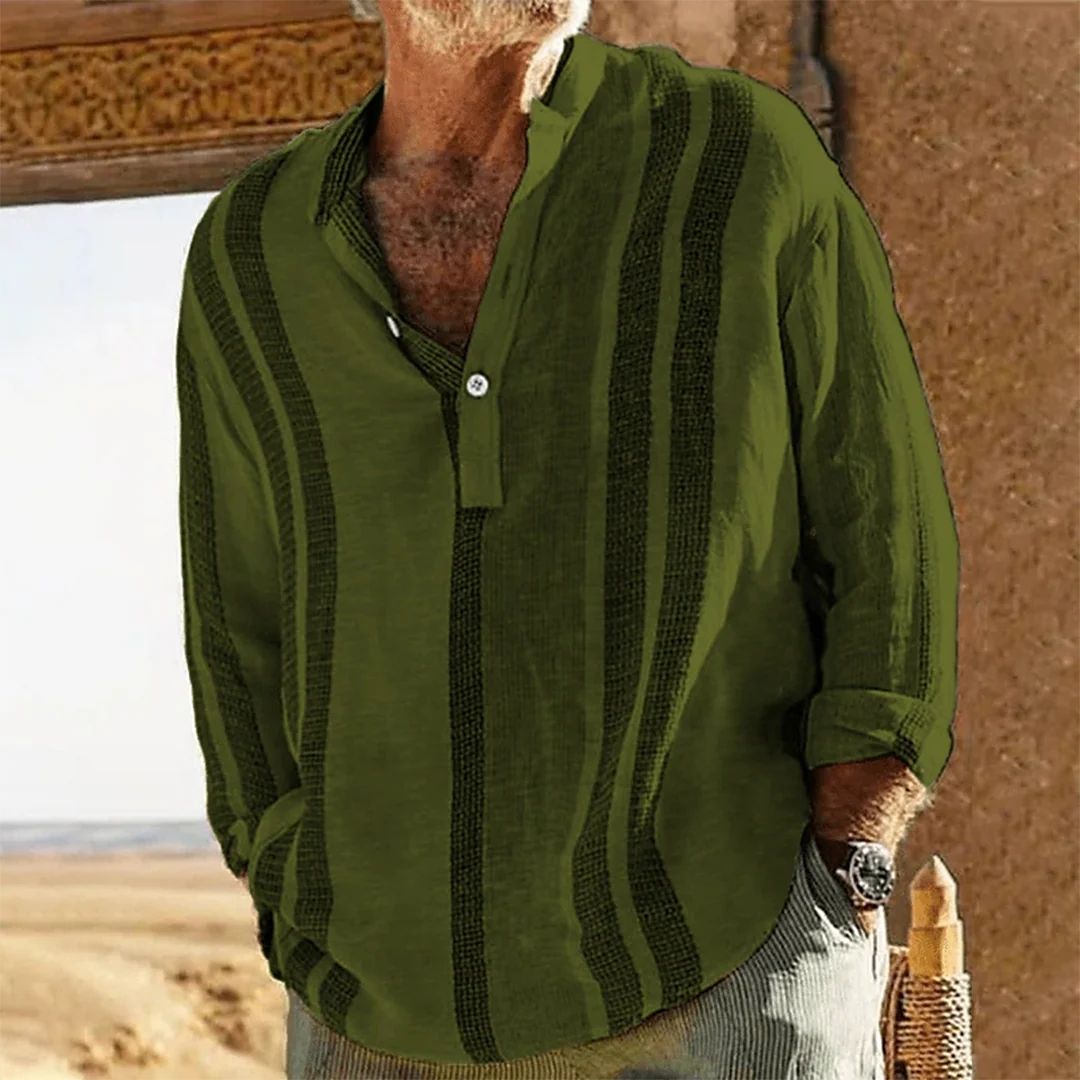 Stijlvol en ademend zomershirt voor heren met verfijnde details.