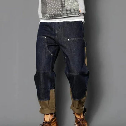 Stijlvolle heren denim zomerbroek met ademende stof en tweekleurig design.







