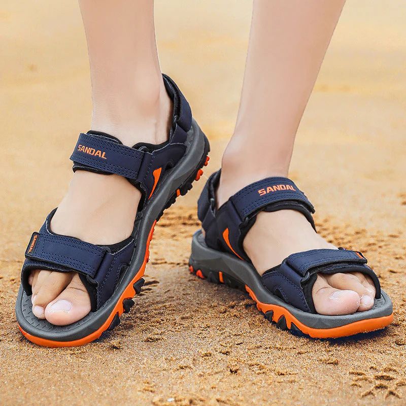Lichtgewicht en ademende zomersandalen voor heren met verstelbare klittenbandsluiting en antislip zool, perfect voor strand- en stadsavonturen.