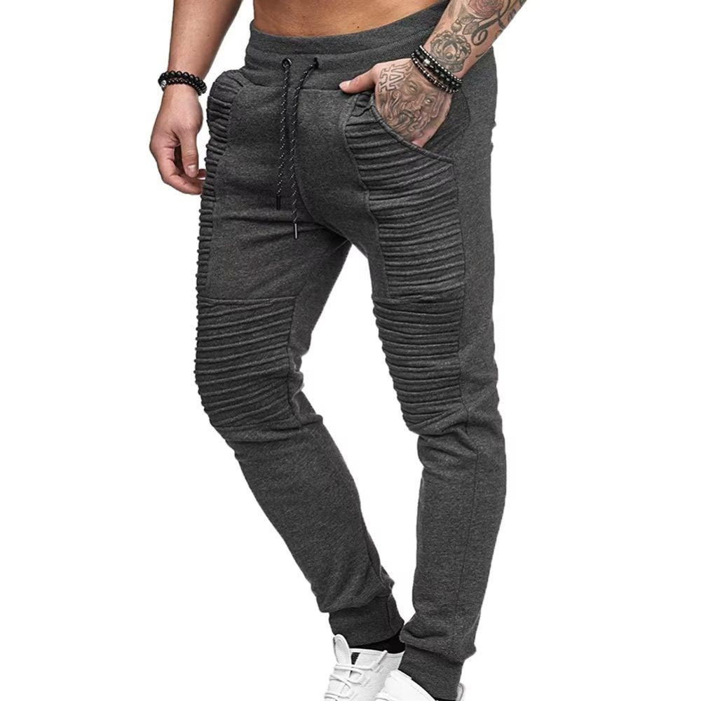 Slanke zomerbroek voor heren met een moderne pasvorm en sportieve details.
