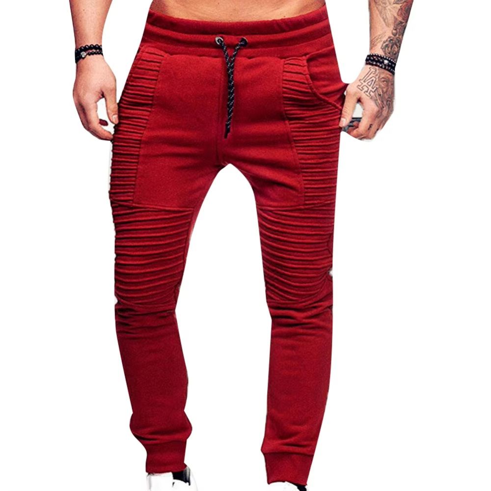Slanke zomerbroek voor heren met een moderne pasvorm en sportieve details.