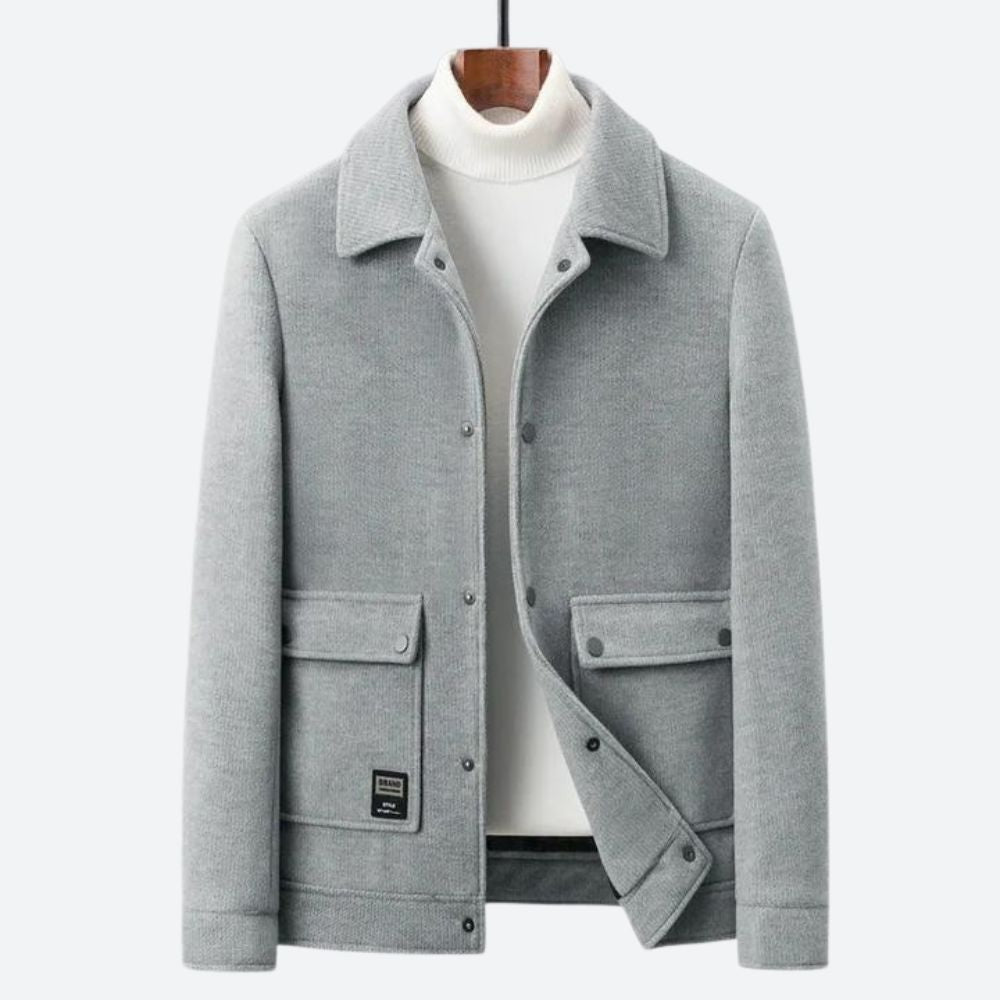 Stijlvolle winterjas voor mannen met comfortabele pasvorm, hoogwaardige isolatie, en praktische zakken, ideaal voor herfst en winter.